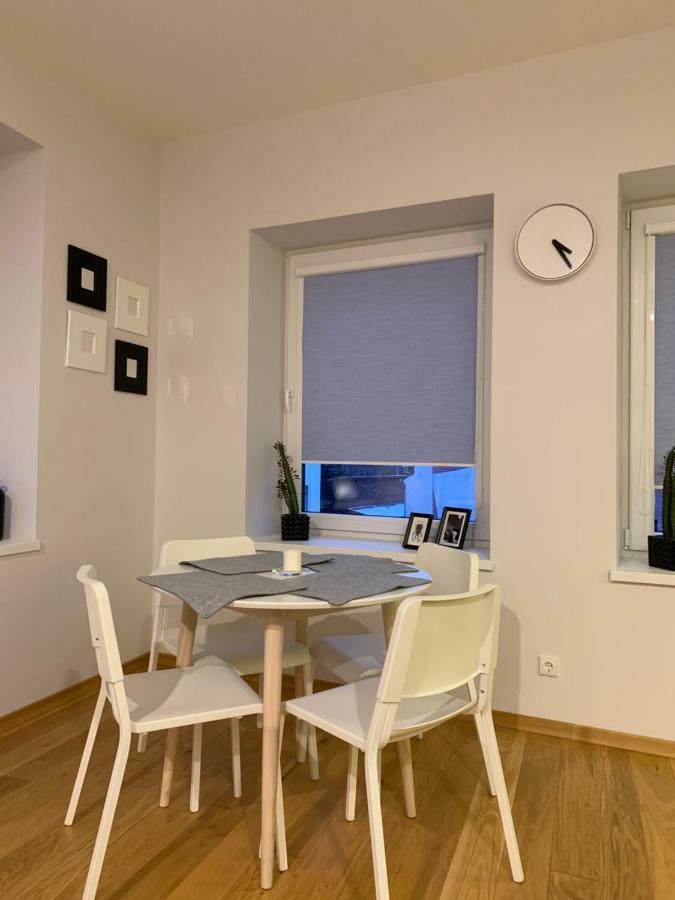 Bright 1Bd Apartment In Old Town By Hostlovers Kaunas Exterior foto